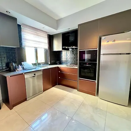Apartmán 2 Bedrooms Luxury Flat Close To The In *